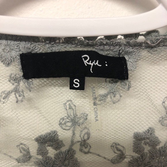 Lace vest top - Picture 6 of 7